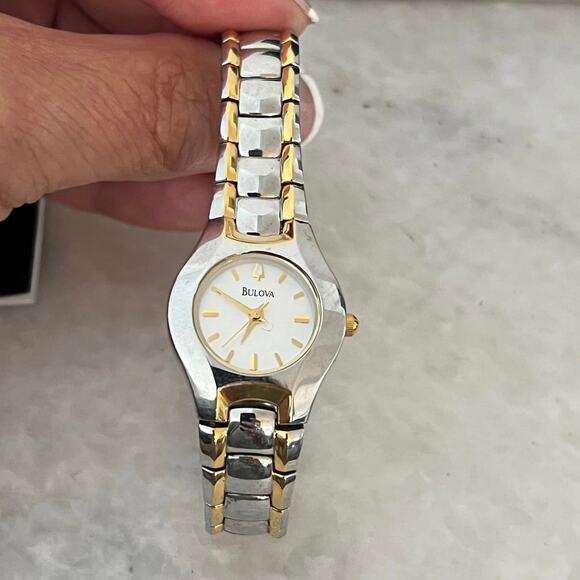 Bulova Ladies Wrist Watch Dual Gold/Silver Tone Analog Quartz Women Watch - Picture 2 of 9
